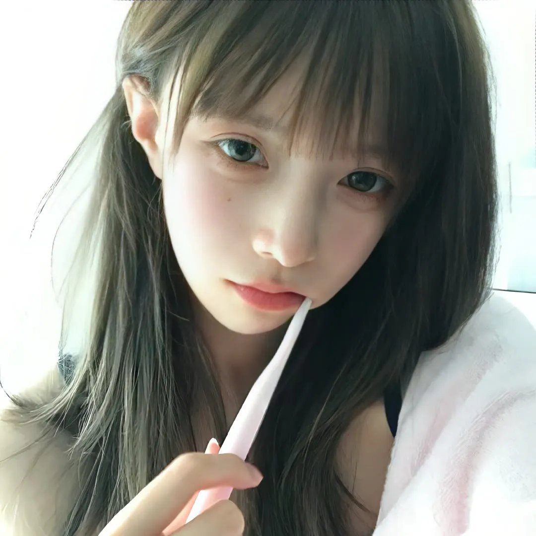 女生向前走
